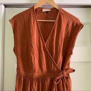 NWOT cotton Universal Thread wrap dress
